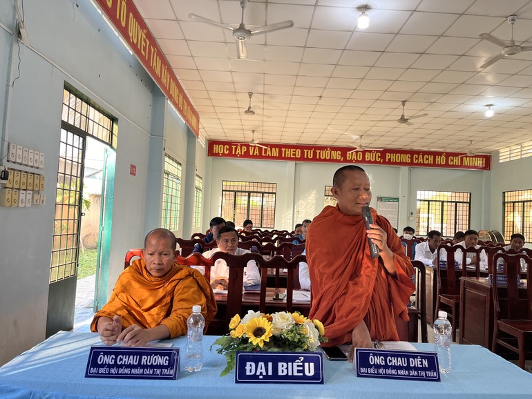 Kỳ họp lần thứ 10 Hội đồng nhân dân thị trấn Cô Tô khóa I nhiệm kỳ 2021-2026 kết thúc thành công tốt đẹp