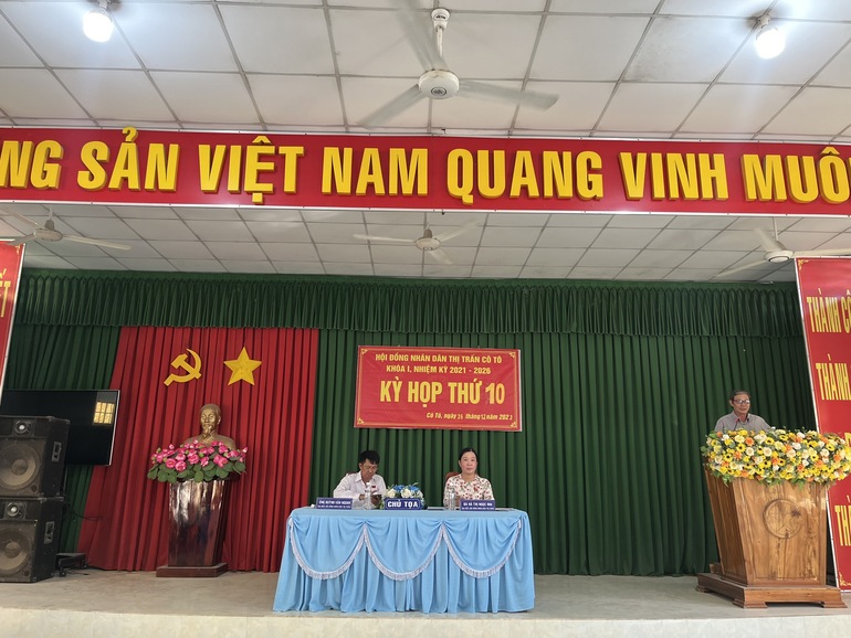 Kỳ họp lần thứ 10 Hội đồng nhân dân thị trấn Cô Tô  khóa I nhiệm kỳ 2021-2026 kết thúc thành công tốt đẹp